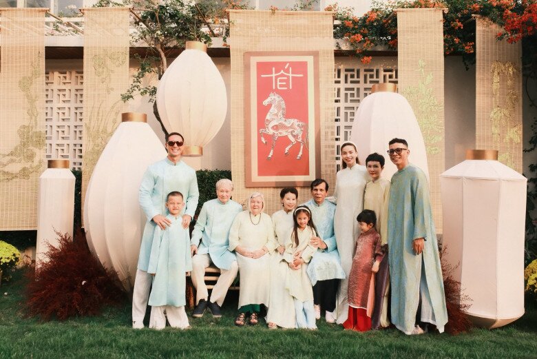 Sao Việt 24h: Cường Đô La giữ truyền thống khoe Subeo cao vượt cả nhà, Đỗ Mỹ Linh bị chồng giục về chuẩn bị Giao thừa - 4