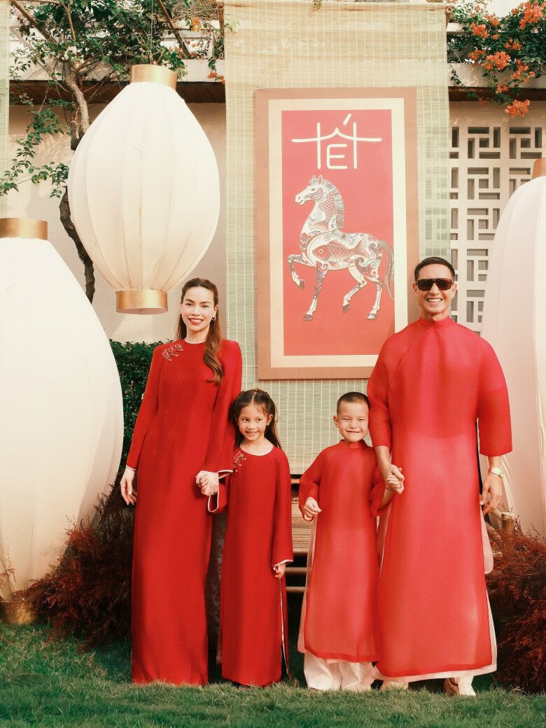 Sao Việt 24h: Cường Đô La giữ truyền thống khoe Subeo cao vượt cả nhà, Đỗ Mỹ Linh bị chồng giục về chuẩn bị Giao thừa - 3