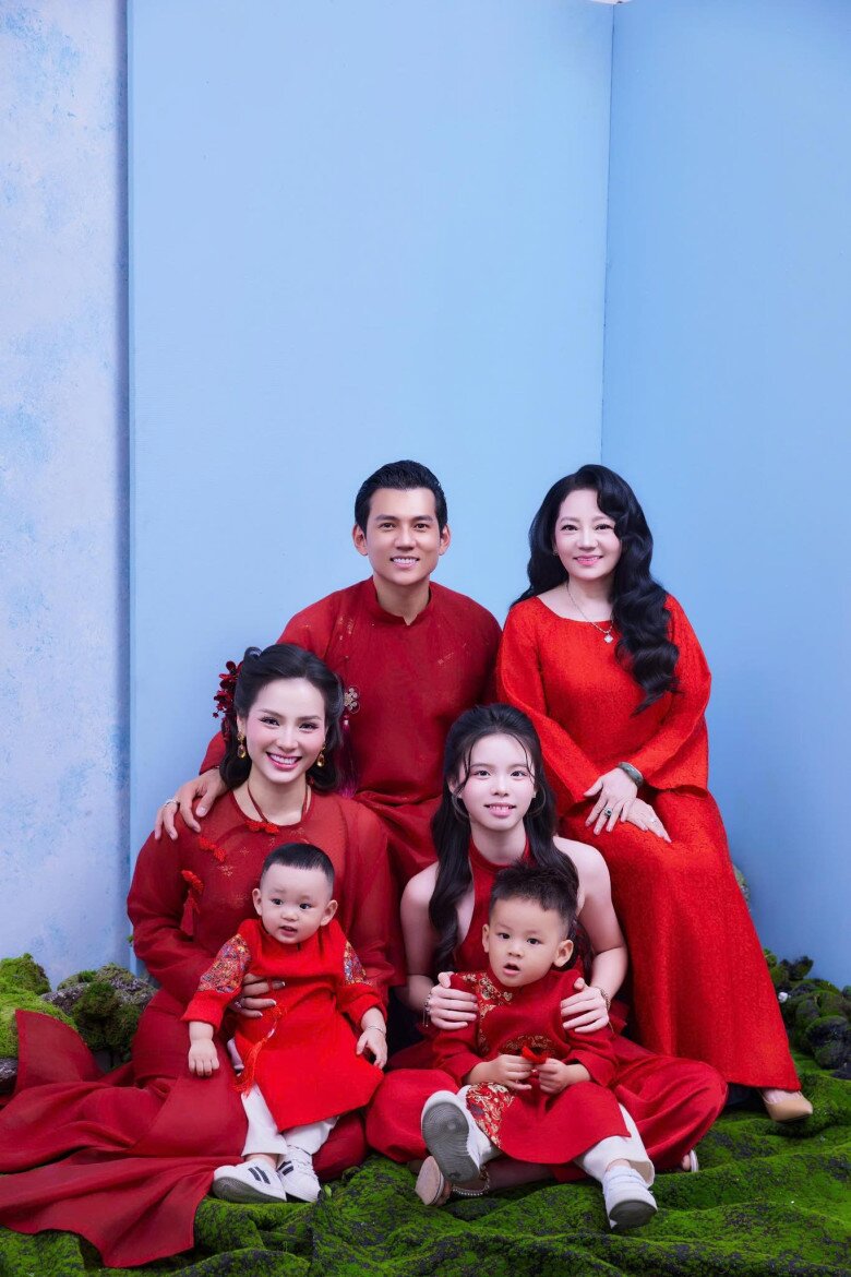 Sao Việt 24h: Cường Đô La giữ truyền thống khoe Subeo cao vượt cả nhà, Đỗ Mỹ Linh bị chồng giục về chuẩn bị Giao thừa - 7