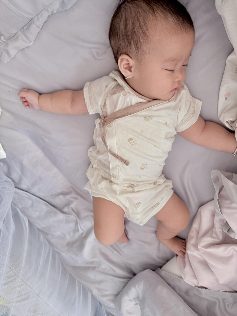 Sao Việt tổng kết năm 2025: Lệ Quyên viên mãn bên tình trẻ, Thanh Lam đăng ảnh gia đình đông đủ có cả Quốc Trung - 13