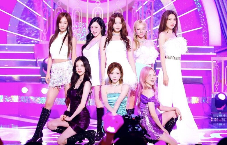 Yoona là center của nhóm nhạc quốc dân SNSD.