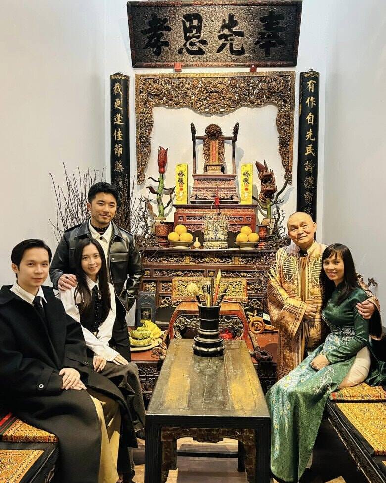 Hiện tại, nghệ sĩ Xuân Hinh dành nhiều thời gian để sum vầy bên gia đình.