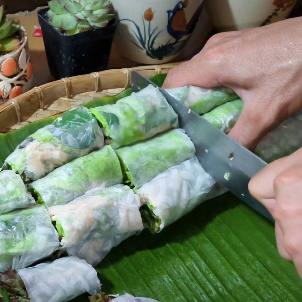 Một số món ăn được Nghĩa chế biến từ rau trái trong vườn