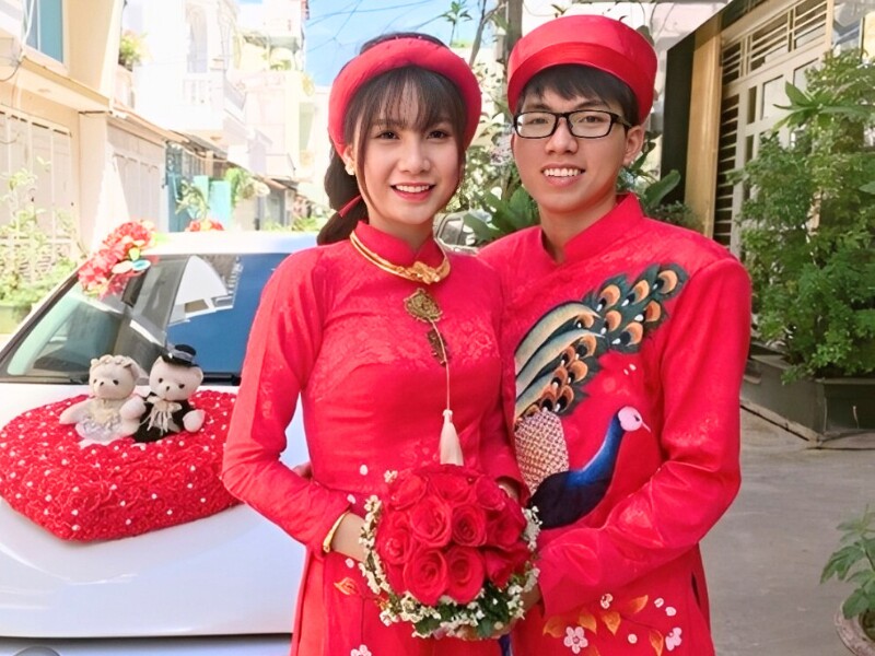 Chuyện yêu sớm, lập gia đình sớm hay bước vào hành trình làm mẹ khi tuổi đời còn rất trẻ không còn là điều quá xa lạ. Với nhiều người, những lần mang thai liên tiếp vừa là dấu mốc lớn, vừa là bước ngoặt khiến cuộc sống thay đổi nhanh chóng.
