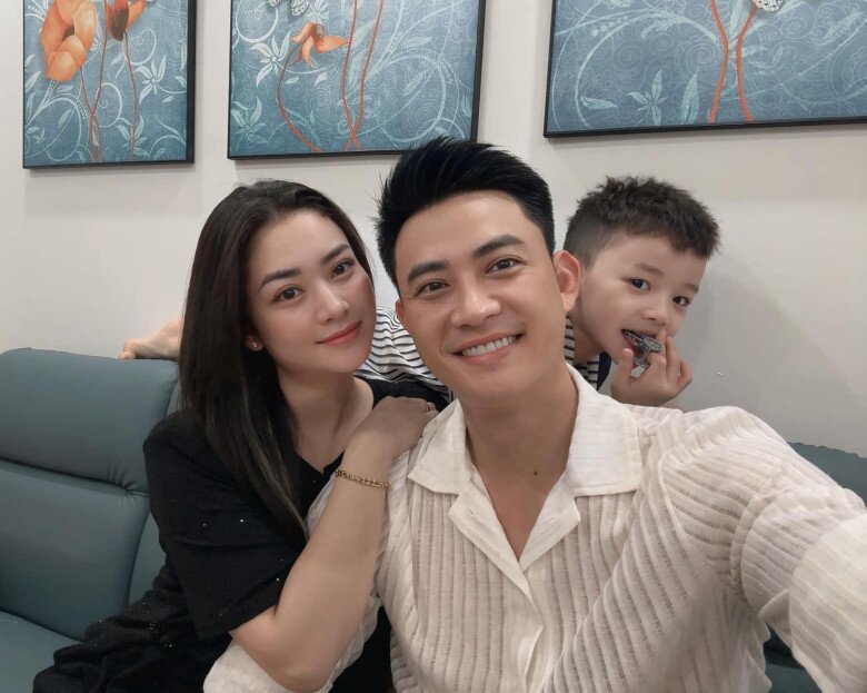 Thượng úy công an đẹp trai nhất VTV thông báo vợ hot girl vừa sinh con trai, con gái lớn 15 tuổi giờ như mỹ nhân - 4