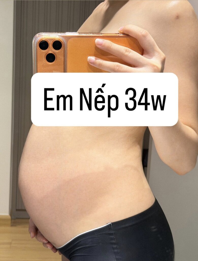 Á khôi Hà Nội 2025 khoe bụng bầu lần 2 không vết rạn.