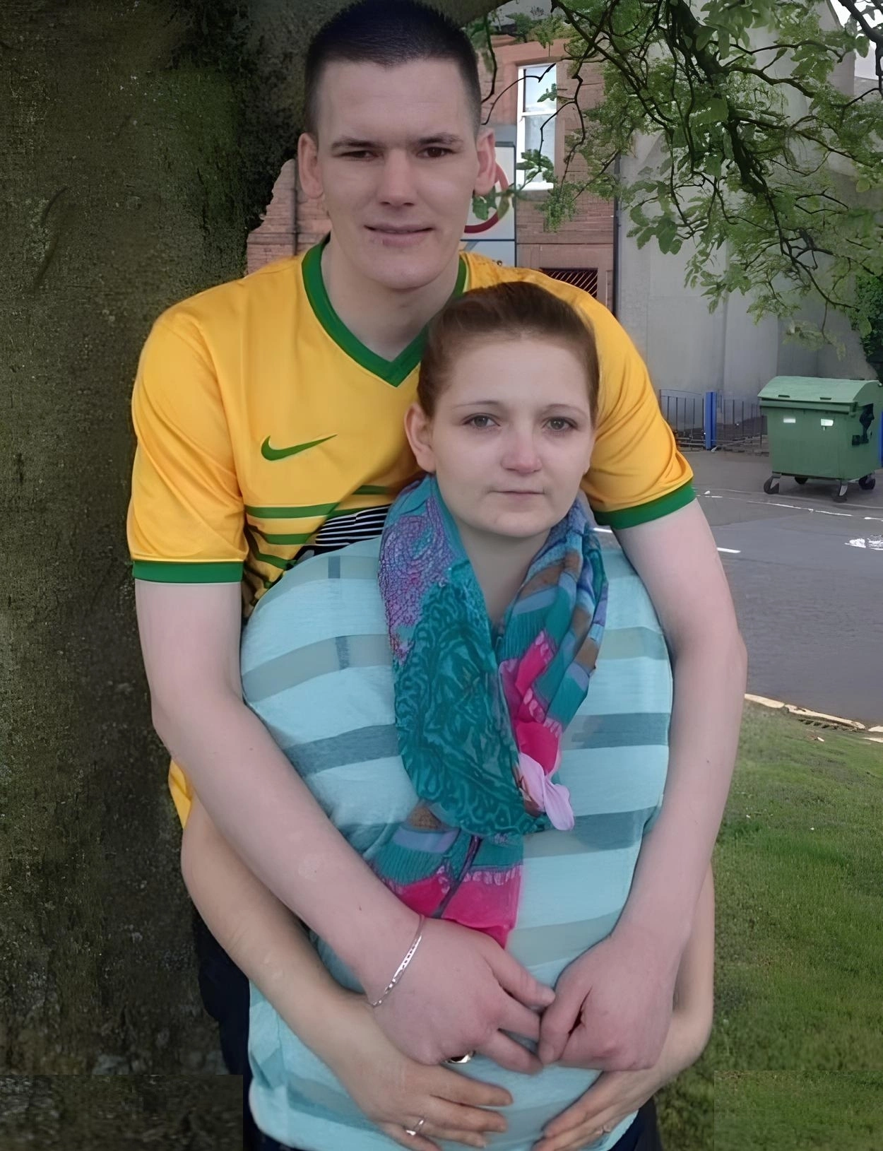 19 năm trôi qua, bà mẹ trẻ năm nào đang mang bầu con thứ 5 ở tuổi 31.