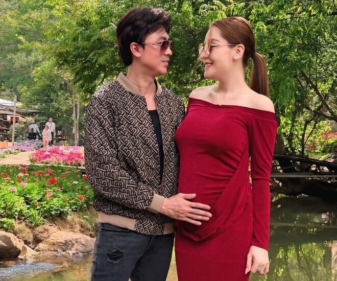 Saka Trương Tuyền mang bầu em bé tuổi Ngọ với Hồ Việt Trung.