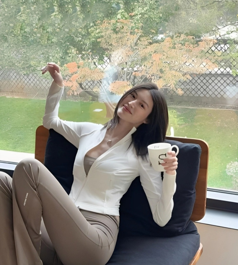 Mỹ nhân 1m78 ở ẩn đẻ con cho thiếu gia tập đoàn nghìn tỷ, sinh xong gặp biến chứng phải nhập viện mổ gấp - 5