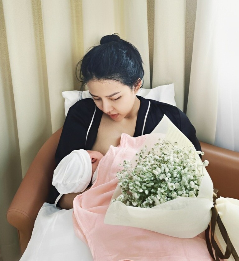 9X cho biết chưa có kế hoạch sinh thêm con vì đang mê làm việc.