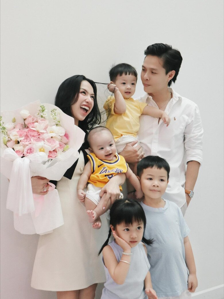 Đi chụp áo dài, mẹ 4 con được khách Tây amp;#34;thả thínhamp;#34; ở chợ Bến Thành, sốc khi biết là ái nữ nhà đại gia TPHCM - 10