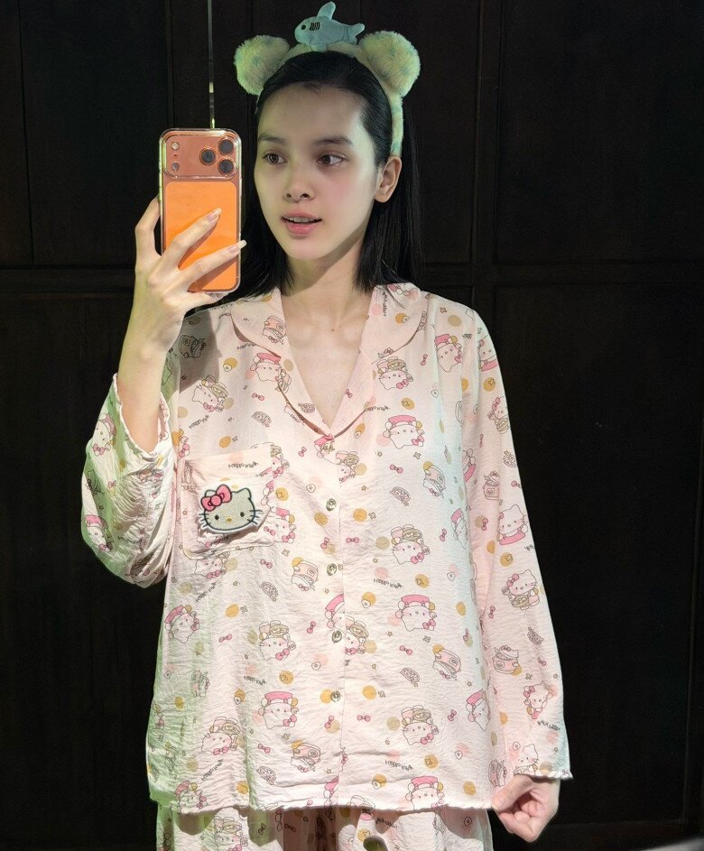 “Con gái” hot girl của NSND Hồng Vân nổi danh VTV, mới sinh con 5 tháng ngoại hình thay đổi phải lên tiếng “cầu cứu” - 4