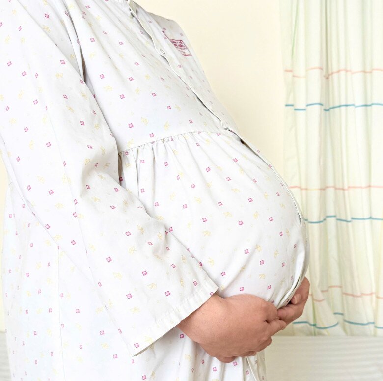 Vượt nỗi đau mất con, Gen Z An Giang vỡ oà mang tam thai, 2 công chúa 1 hoàng tử sau 5 năm chờ đợi - 2