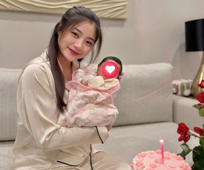 Dàn hot girl Việt cùng sinh con với chồng đại gia: Người được thưởng vàng “khủng”, người chi 400 triệu ở cữ - 13