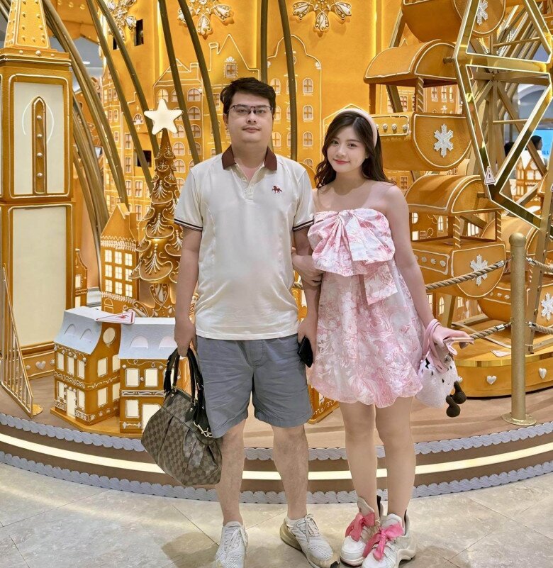 Em học sinh THPT ở TP.HCM từng gây sốt vì quá xinh, được đại gia đem 18 cây vàng hỏi cưới giờ bầu sắp amp;#34;vỡ chumamp;#34; - 6