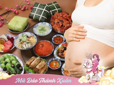 Bà bầu - Bánh chưng, dưa hành thơm lừng trong mâm cỗ Tết bà bầu ăn được không? Bánh mứt ngọt lịm dùng bao nhiêu là an toàn