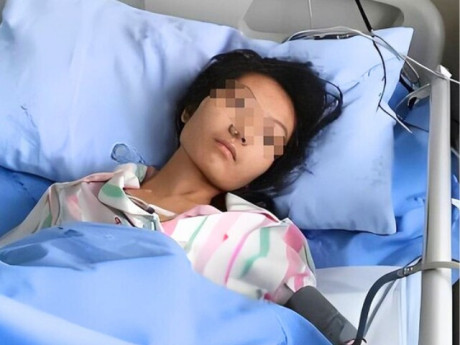 Bà bầu - Nhập viện vì khó chịu, vài phút sau cô gái khiến bác sĩ tá hoả khi phát hiện thứ chuyển động trong bụng