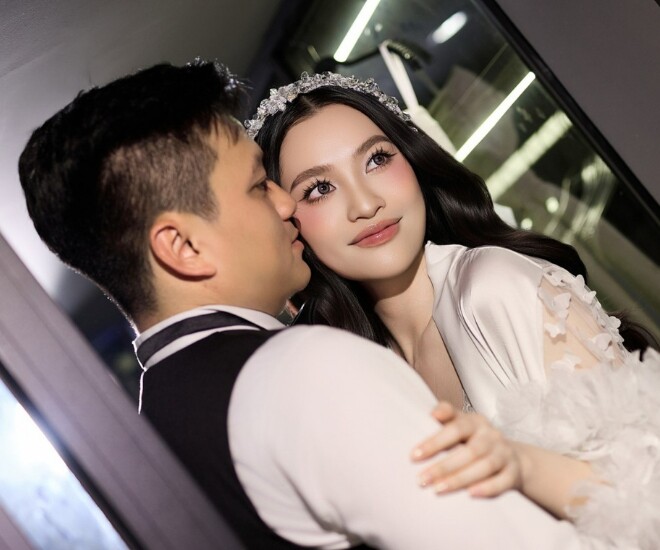 HH Nông Thúy Hằng hào hứng đếm ngược ngày đón con đầu lòng với chồng Phó giám đốc.