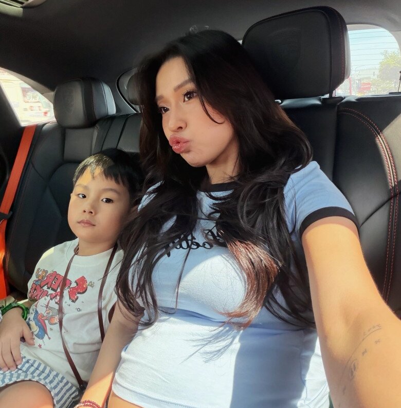 Hot girl Hà Nội mặc bikini khoe bụng bầu, con trai cả đáng yêu từng gây sốt trên sóng truyền hình - 8