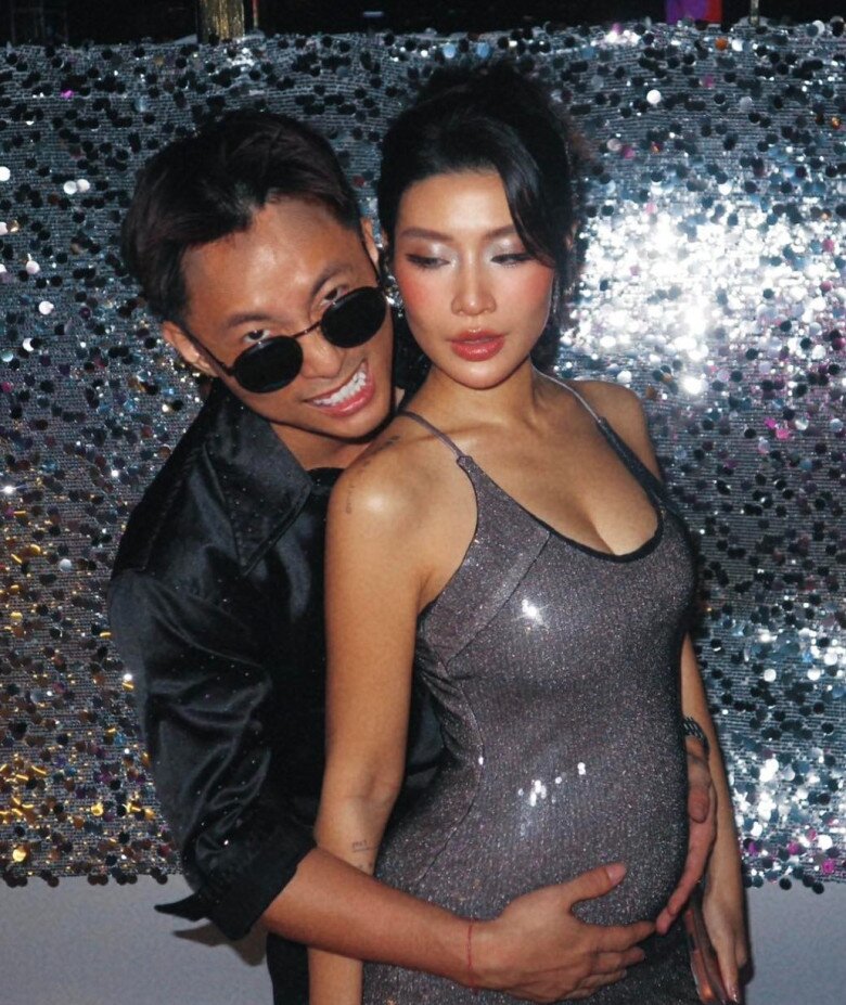 Mẫu ảnh đình đám Hà thành bầu bí vẫn slay, chuộng mặc kiệm vải khoe body quyến rũ.