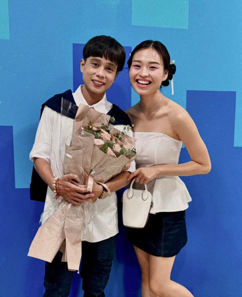 Tuấn Dũng và Lê Lộc ngày càng gắn bó ngọt ngào.