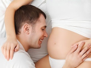 Bà bầu - Quan hệ mấy phút thì có bầu? Nam giới càng mạnh "chuyện ấy" càng dễ sinh con? Câu trả lời gây bất ngờ