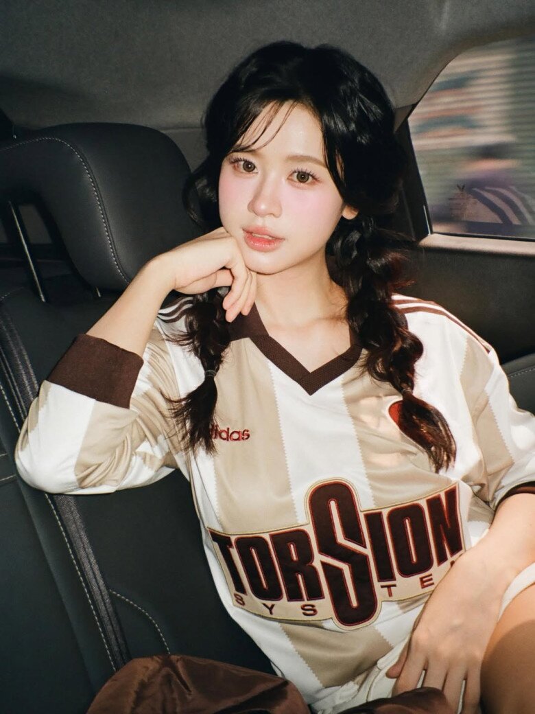 Con gái Giám đốc nhà hát Thanh Hoá là hotgirl nổi tiếng MXH, khoe dáng nuột cùng amp;#34;núi đồiamp;#34; căng tràn sau sinh - 8