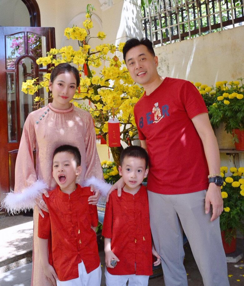 Vợ Dương Khắc Linh bầu song thai 2 con gái sau 6 năm nuôi cặp song sinh 2 con trai: amp;#34;Tôi làm IVF chỉ chuyển 1 phôi, không ngờ….” - 3