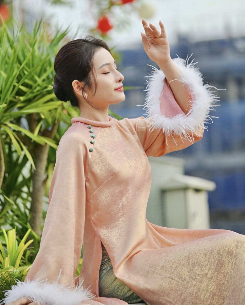 Hiện tại, 9X chỉ tăng cân nhẹ nên vóc dáng chưa thay đổi nhiều.