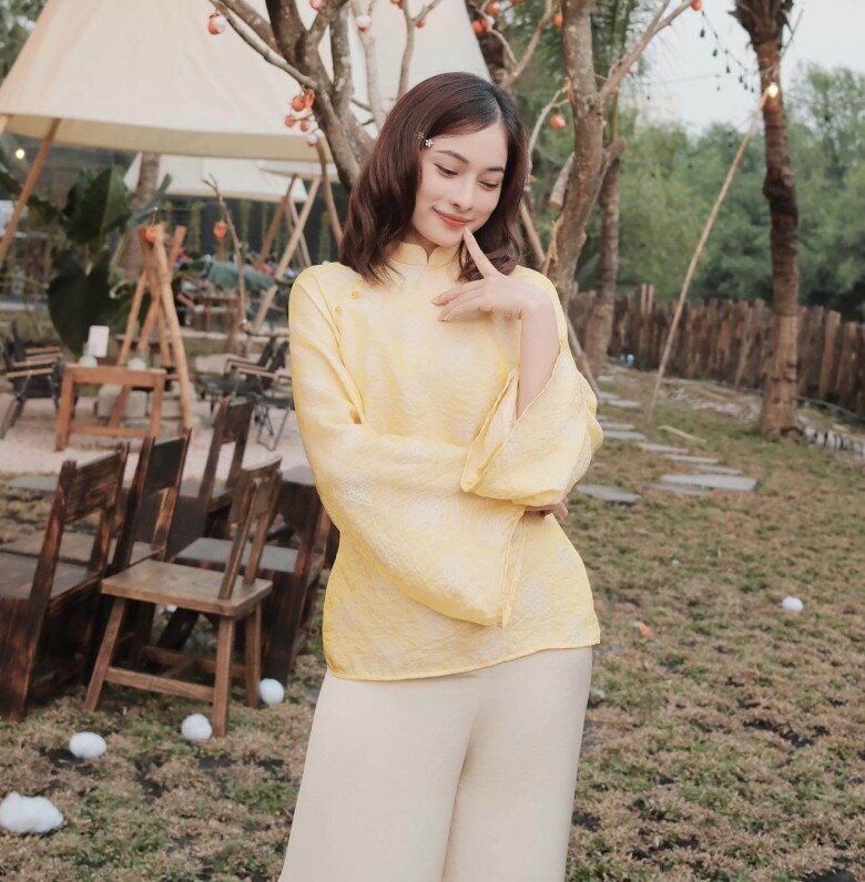 Mỹ nhân Hải Phòng mang bầu đôi lần thứ 2, vẫn thon gọn ở những tháng đầu thai kỳ.