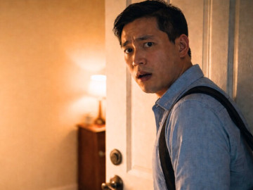 Bà bầu - Đi công tác bí mật về sớm tạo bất ngờ, vợ nằm trên giường ngủ thấy tôi liền tái mặt kéo váy xuống