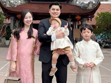 Bà bầu - Hot girl Nhật ký Vàng Anh bế bầu lần 3 đi chơi Tết với chồng công an, quý tử 10 tuổi ra dáng soái ca