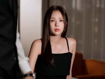 Bà bầu - Dẫn chồng đi đám cưới bé đồng nghiệp, anh nhìn vào bụng cô dâu nói một câu khiến tôi tá hỏa