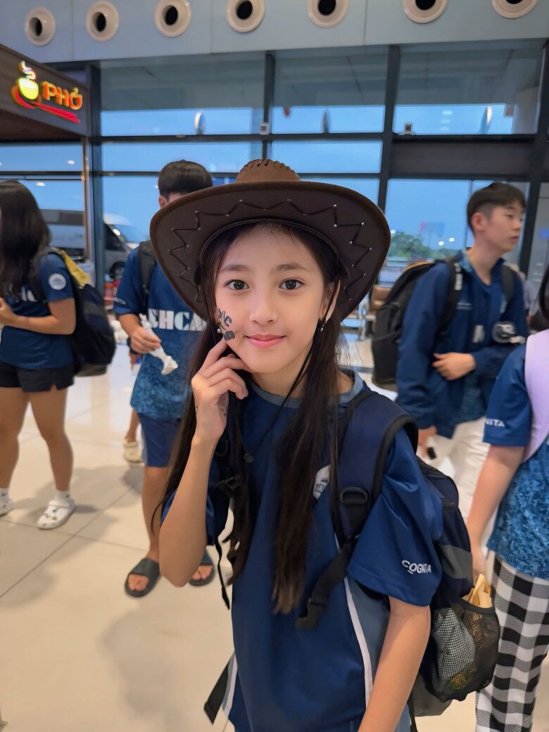 Con gái Hoa hậu Hà Kiều Anh xinh như thiên thần tuổi lên 11, cùng mẹ làm hành động ý nghĩa mỗi dịp Tết Nguyên đán - 18