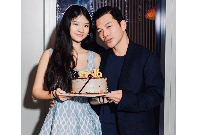 Mỗi dịp sinh nhật Bảo Tiên, Trần Bảo Sơn và vợ cũ luôn tổ chức rất hoành tráng, tại những nhà hàng đắt đỏ và hội tụ rất đông bạn bè, người thân.