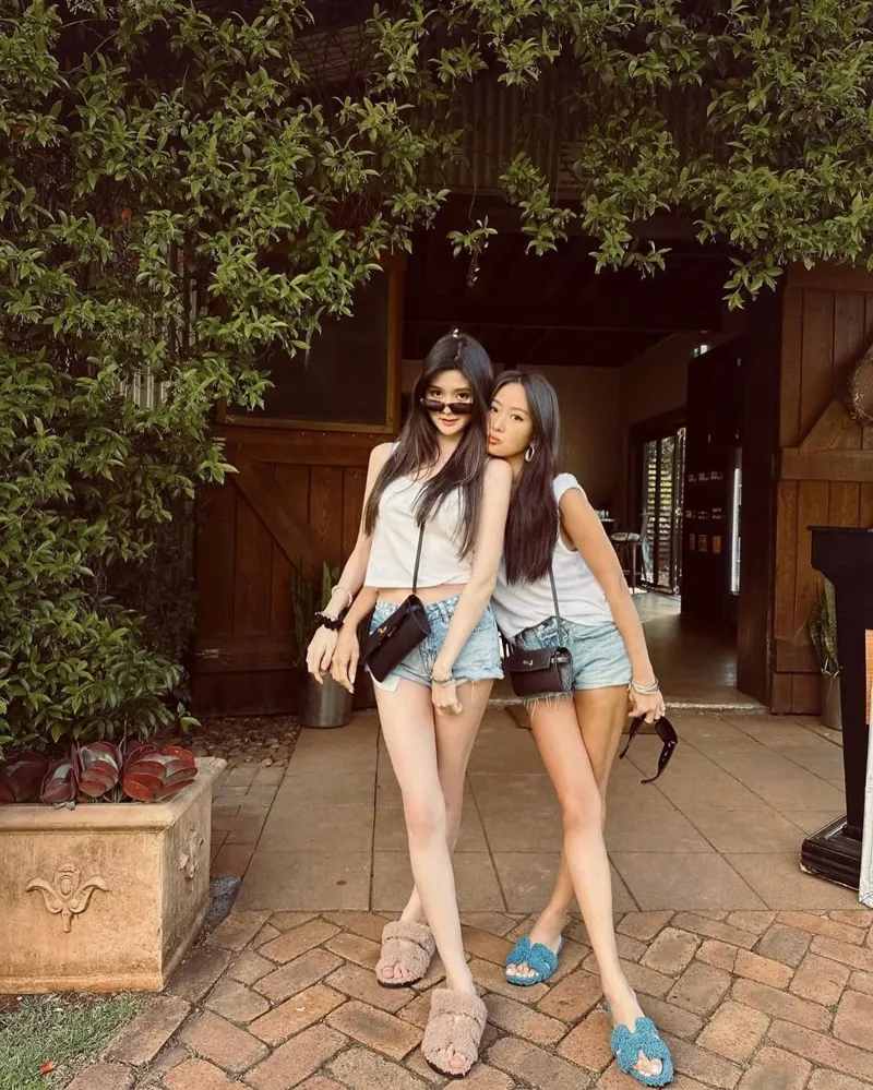 Liao Siwei và mẹ Sun Yunyun có mối quan hệ gần gũi.