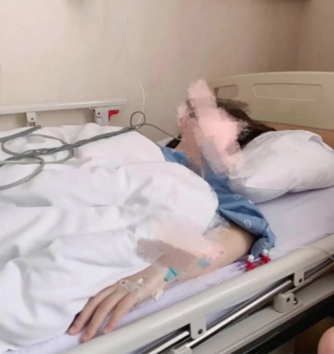 Vợ sảy thai vì amp;#34;chuyện ấyamp;#34; quá mức, người chồng run rẩy khi đọc tin nhắn trong điện thoại vợ - 1