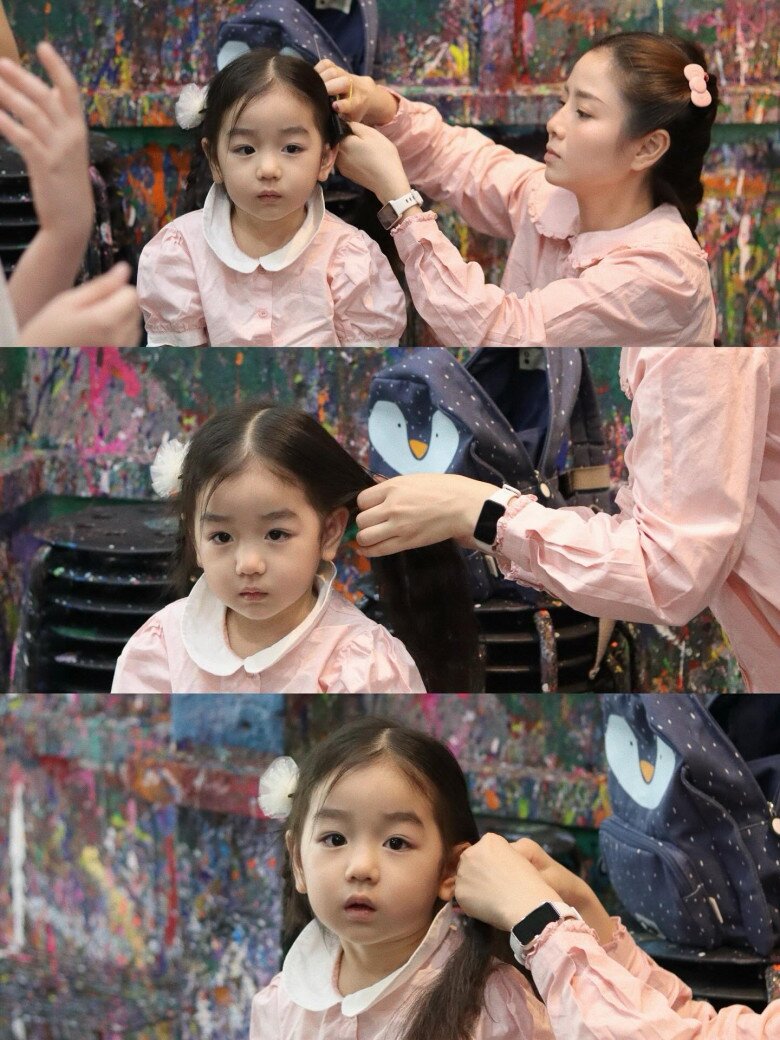 Bé gái HN gây sốt với loạt ảnh tạo hình y hệt tượng, mẹ ruột là hot girl được báo Trung khen nức nở vì quá đẹp - 23