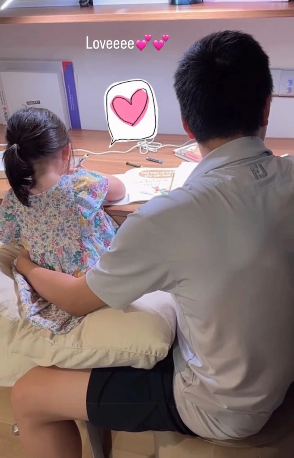 Á hậu Việt da trắng nõn 20 tuổi bí mật lấy thiếu gia nhà giàu, có con vẫn khiến dân tình thắc mắc - 10