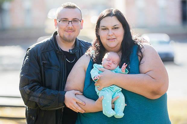 Cô gái nặng 318kg giảm cân để làm mẹ, 9 năm sau đẹp chuẩn mỹ nhân, có con gái xinh như thiên thần - 7