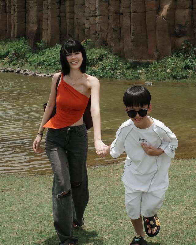 Những hình ảnh mới đây nhất của hai mẹ con được Kimberlly đăng tải cho thấy cậu nhóc giờ đây đã rất lớn.