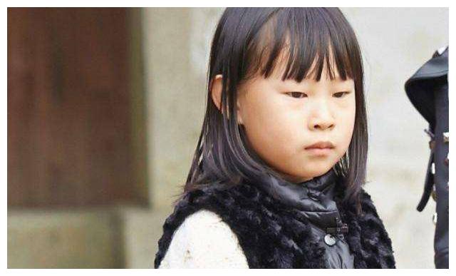 Bị chê ngoại hình, bé gái Bố ơi! Mình đi đâu thế? nói amp;#34;vì giống bốamp;#34;, khi trưởng thành chuẩn Hoa hậu tương lai - 6