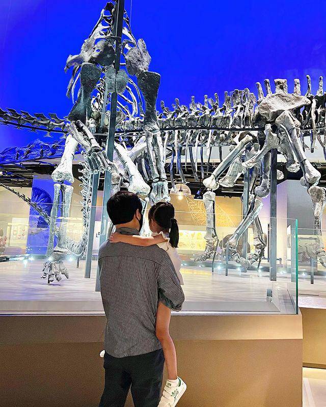 Xinh đẹp, giỏi giang, Hoa hậu Đặng Thu Thảo cũng phải chịu đi phía sau, hờn dỗi khi chồng doanh nhân bị con gái amp;#34;cướpamp;#34; - 6