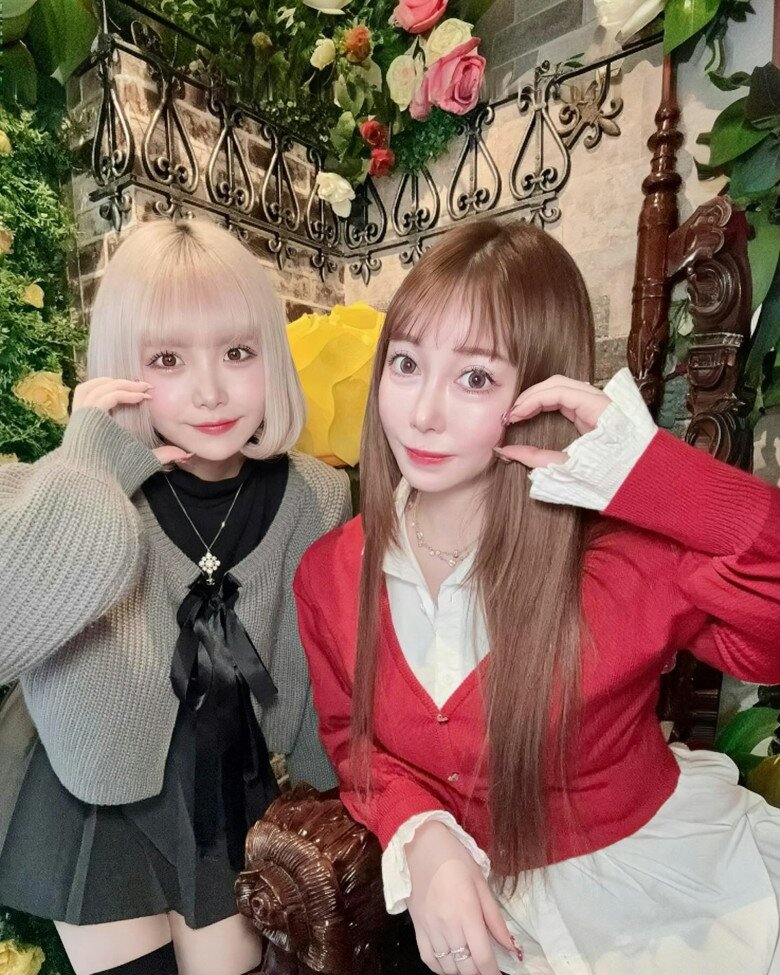 Bé gái 13 tuổi sinh con gây chấn động, vừa đi học vừa làm mẹ, 20 năm sau mới nói đến bố đứa trẻ - 14