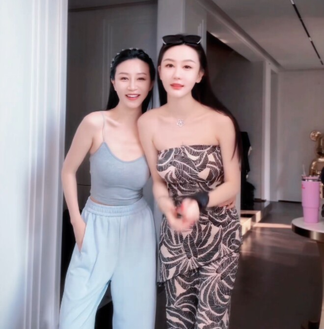 Xem thêm video: Bà nội U60 bị nhầm là mẹ của cháu trai vì quá trẻ