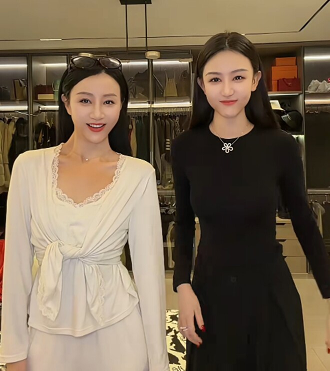 img src/upload/1-2026/images/ngavt/ba-me-u50-khien-nhieu-nguoi-khong-tin-la-me-cua-con-gai-24-tuoi-khi-chong-xuat-hien-t-1770628487-652-width660height697.jpg /