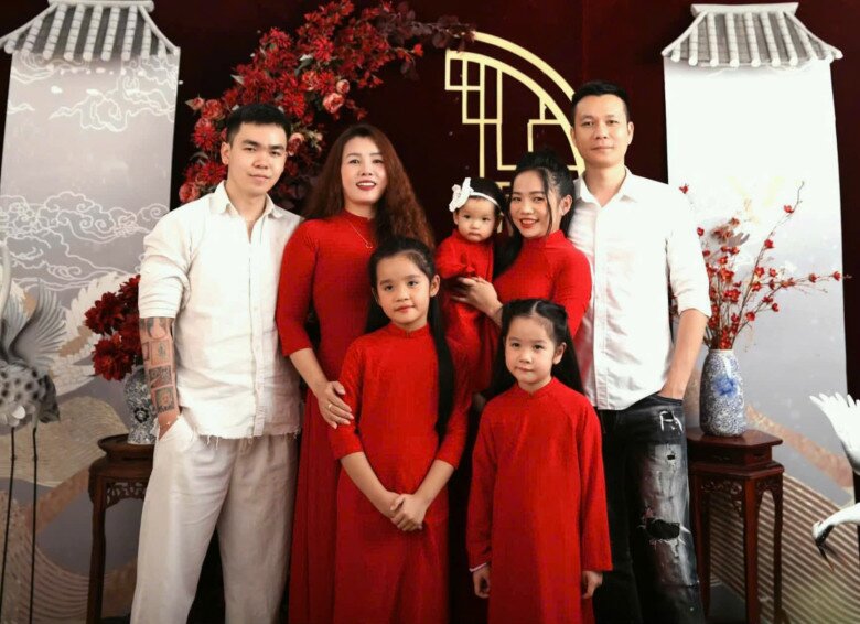 Bà nội ở TP.HCM bị bạn của con trai trêu: amp;#34;Gọi là chị thôi nhé!amp;#34;, nói gần 60 tuổi không ai tin - 8