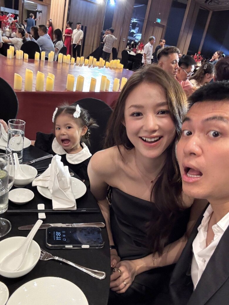 Bị phạt không cho ăn cơm vì bướng bỉnh, cháu nội chủ tịch tập đoàn ở Hà Nội có hành động khiến mẹ lo lắng - 8