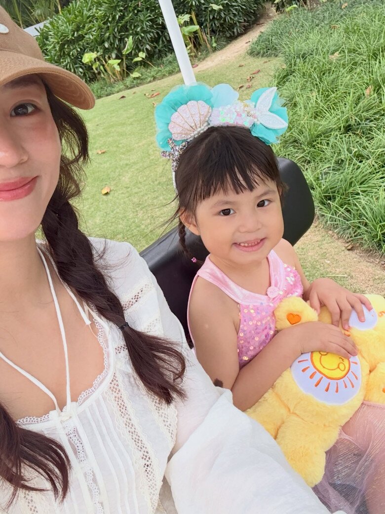 Bị phạt không cho ăn cơm vì bướng bỉnh, cháu nội chủ tịch tập đoàn ở Hà Nội có hành động khiến mẹ lo lắng - 1