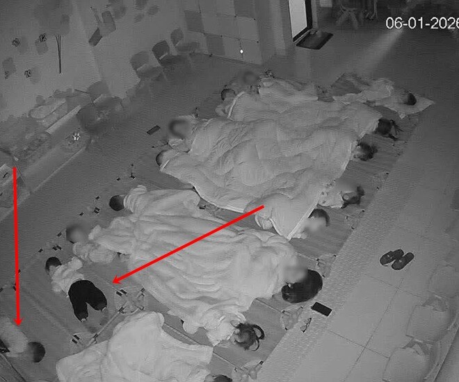 Camera giám sát trường mẫu giáo ở Hà Nội ghi lại cảnh ngủ trưa của các bé khiến mẹ xót xa, dân mạng gây tranh cãi - 1